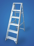7 TREAD MEDIUM DUTY CLASS 1 BUILDERS STEP